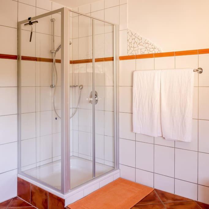 Charmante, Grosszuegige Ferienwohnung Villa Fleurie Бреттен Экстерьер фото